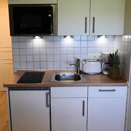 Thora Jaiken Hues Thora Jaiken, Birthe